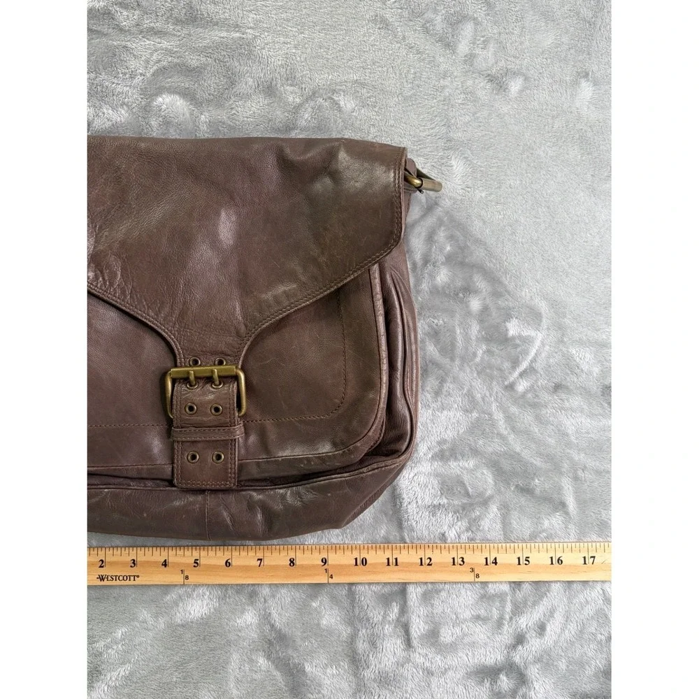 Vintage Marc Jacobs Brown Leather Messenger Bag Brass Buckle Flap Large